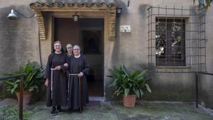 Las tres clarisas que quedan en Pedralbes, sor Isaura, sor Immaculada y sor Pilar, el pasado lunes.