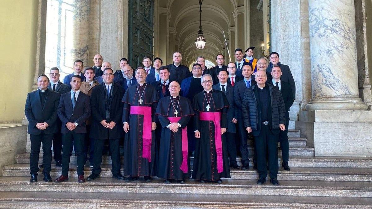 El Papa recibe en el Vaticano a una delegación del nuevo Seminario Mayor encabezada por el arzobispo de Santiago