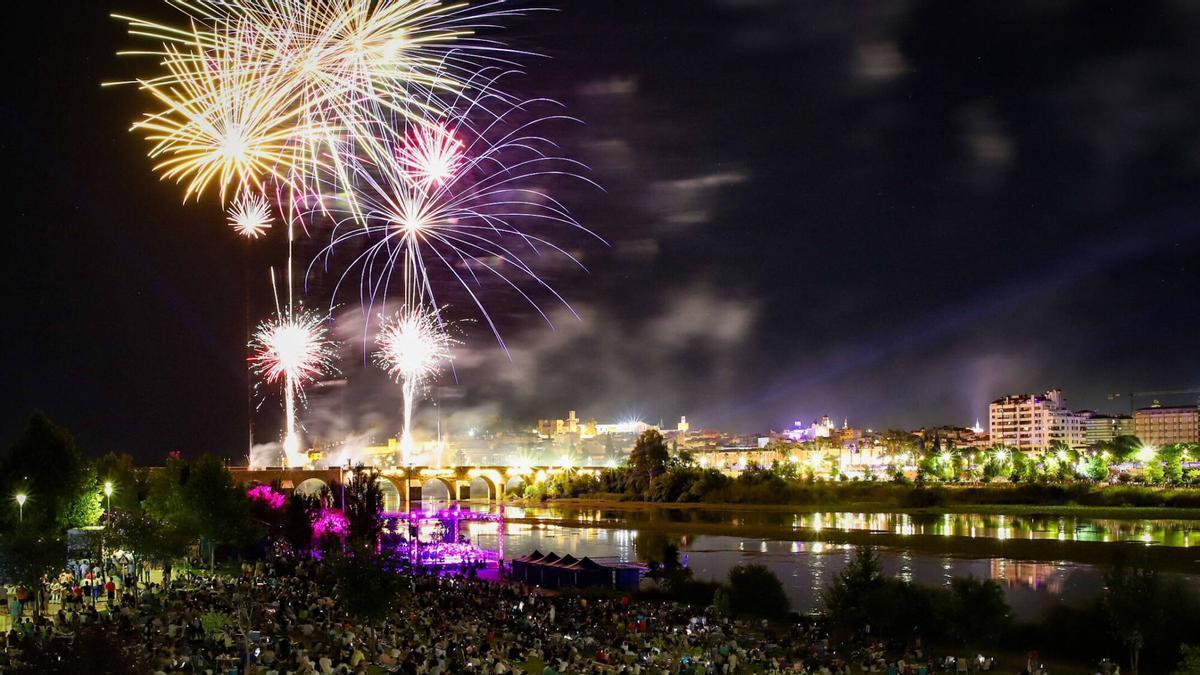 Fuegos artificiales de San Juan en una imagen de archivo.