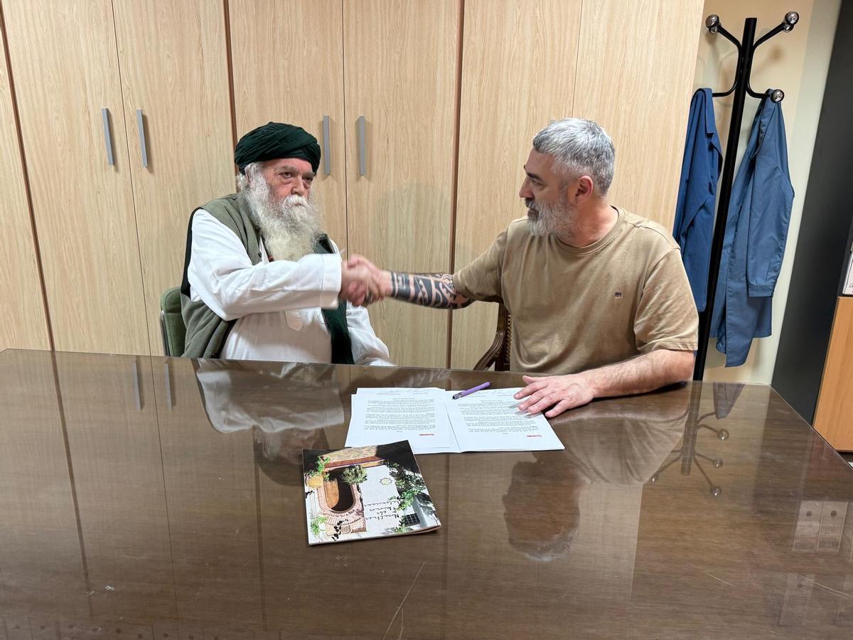 Firma de l’acord de cessió en l’ajuntament de Sueca