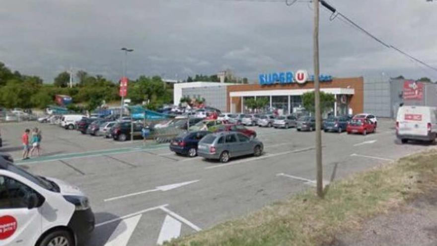 Un hombre del Estado Islámico se atrinchera en un supermercado del sur de Francia con rehenes