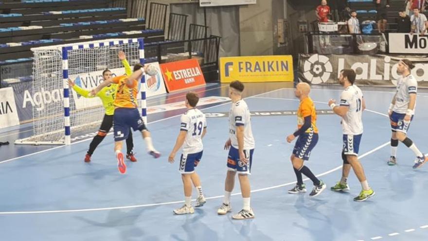 El Balonmano Benidorm controló el partido ante el Granollers hasta mediada la segunda parte. | TM BENIDORM