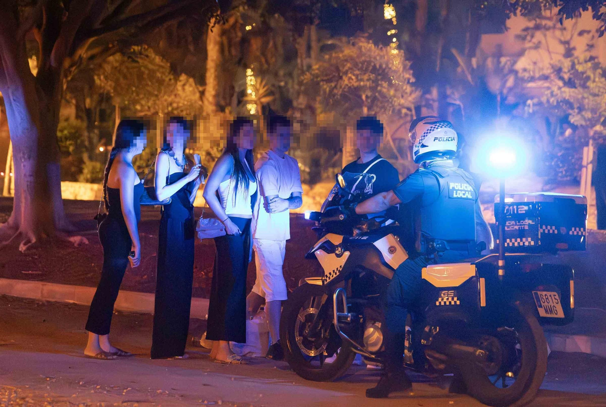 Los martes de ellas’ en la playa de San Juan: la nueva excusa para el botellón