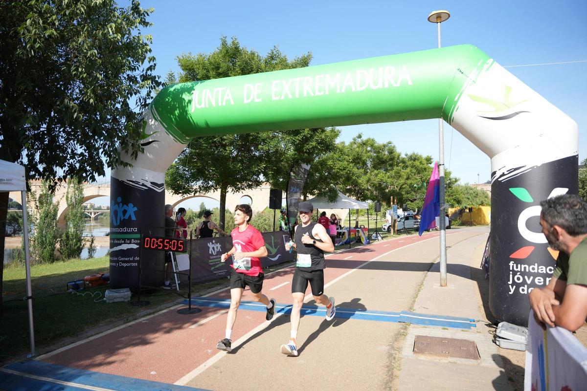Galería | La carrera de Los Palomos de Badajoz, en imágenes