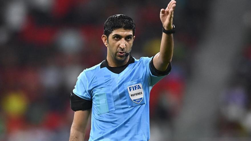 Abdulla, el árbitro del debut de España que &#039;favoreció&#039; a Costa Rica en la repesca