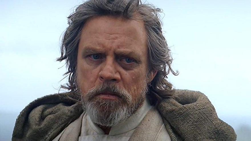 Mark Hamill como Luke Skywalker.