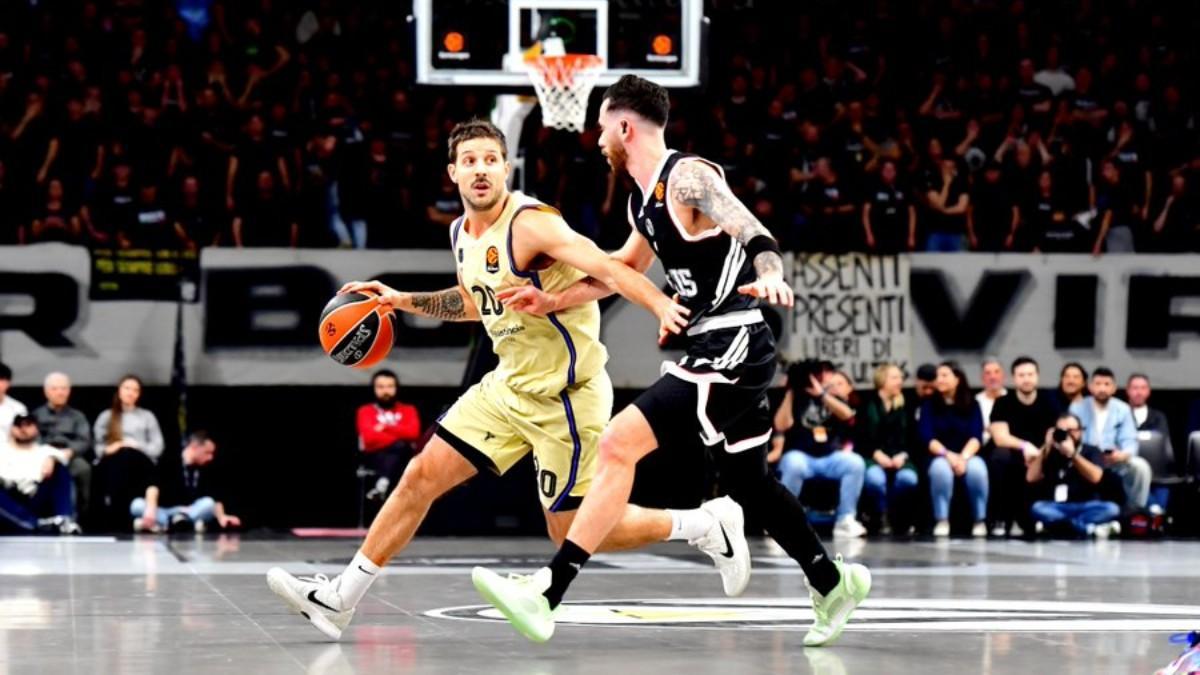 Laprovittola atacando durante el partido frente a la Virtus Bologna.