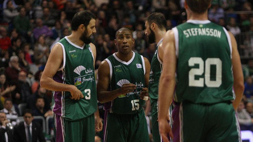 Germán Gabriel y Jon Stefansson en un partido de esta temporada.