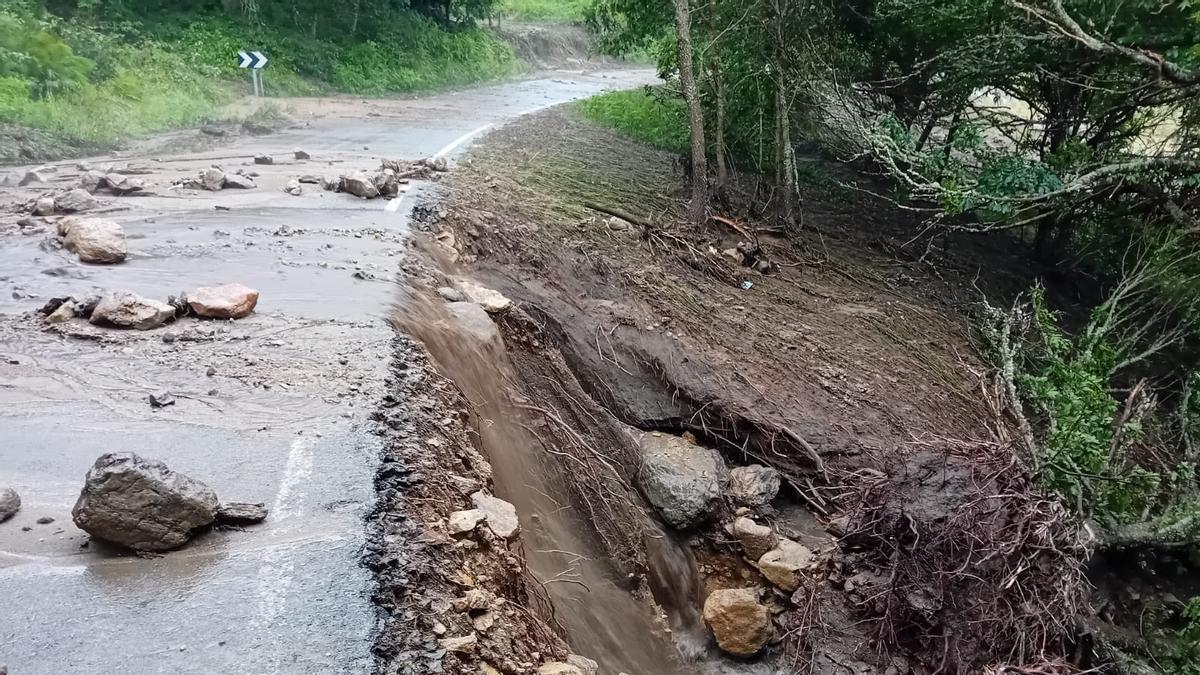 Las consecuencias de las tormentas en las carreteras provinciales este invierno.
