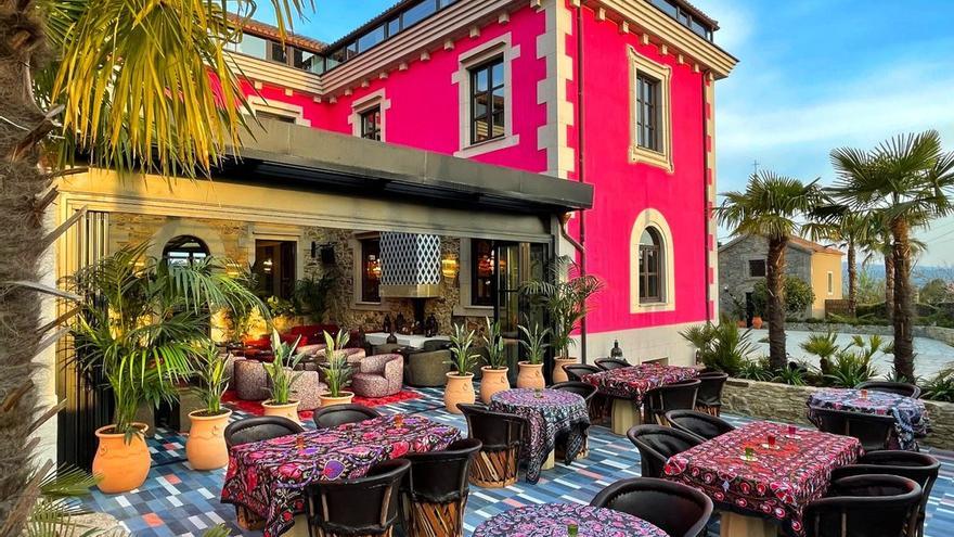 El &#039;hotel rosa&#039; de Vedra, entre los diez mejores alojamientos de España para la Guía Michelín