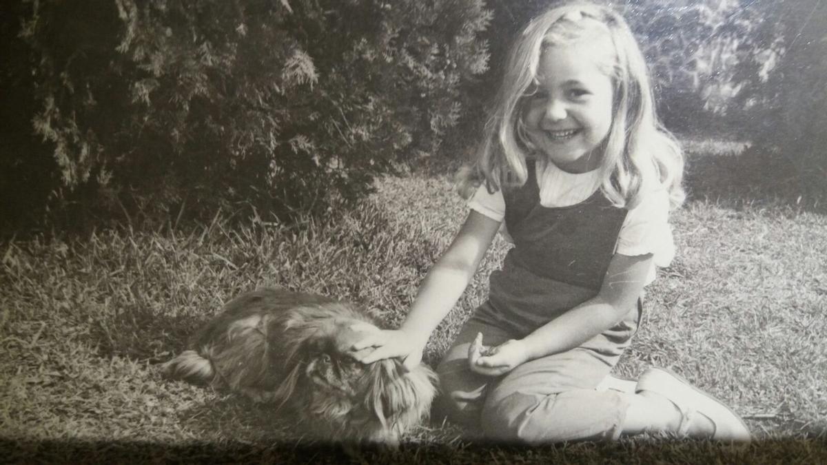 María Monsonís en una imagen de cuando era niña