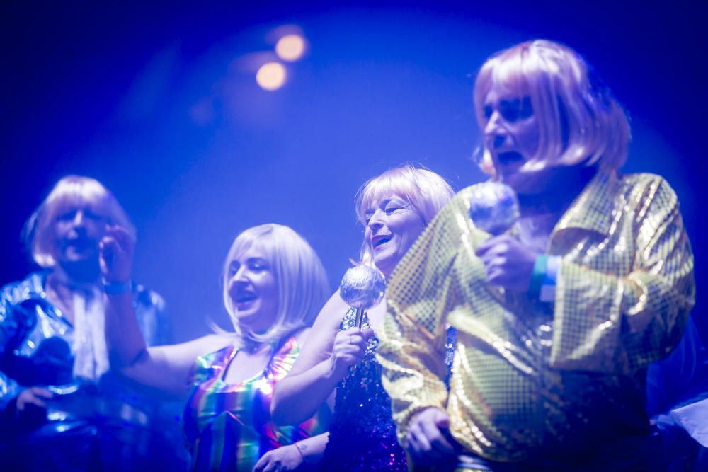 Las mejores imágenes del concurso de playbacks de las peñas de Benidorm