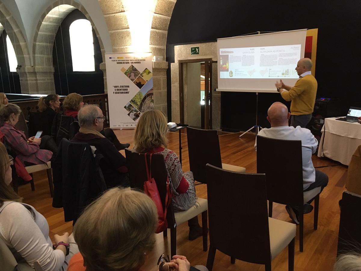 Un momento de la charla.