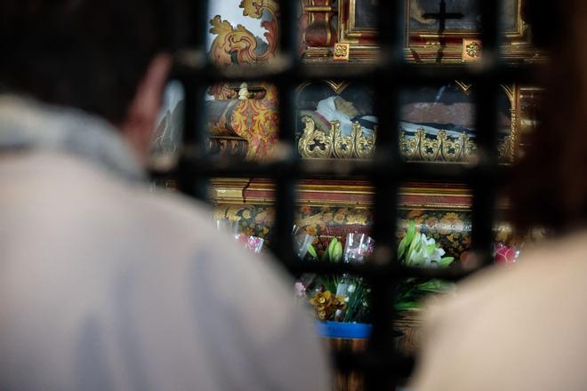 Colas para ver a 'La Siervita'