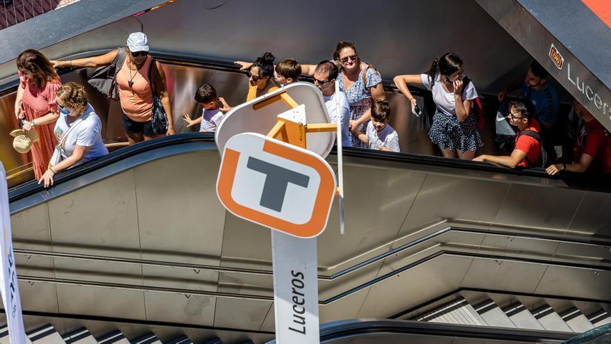 La estación de Luceros durante las anteriores Hogueras.