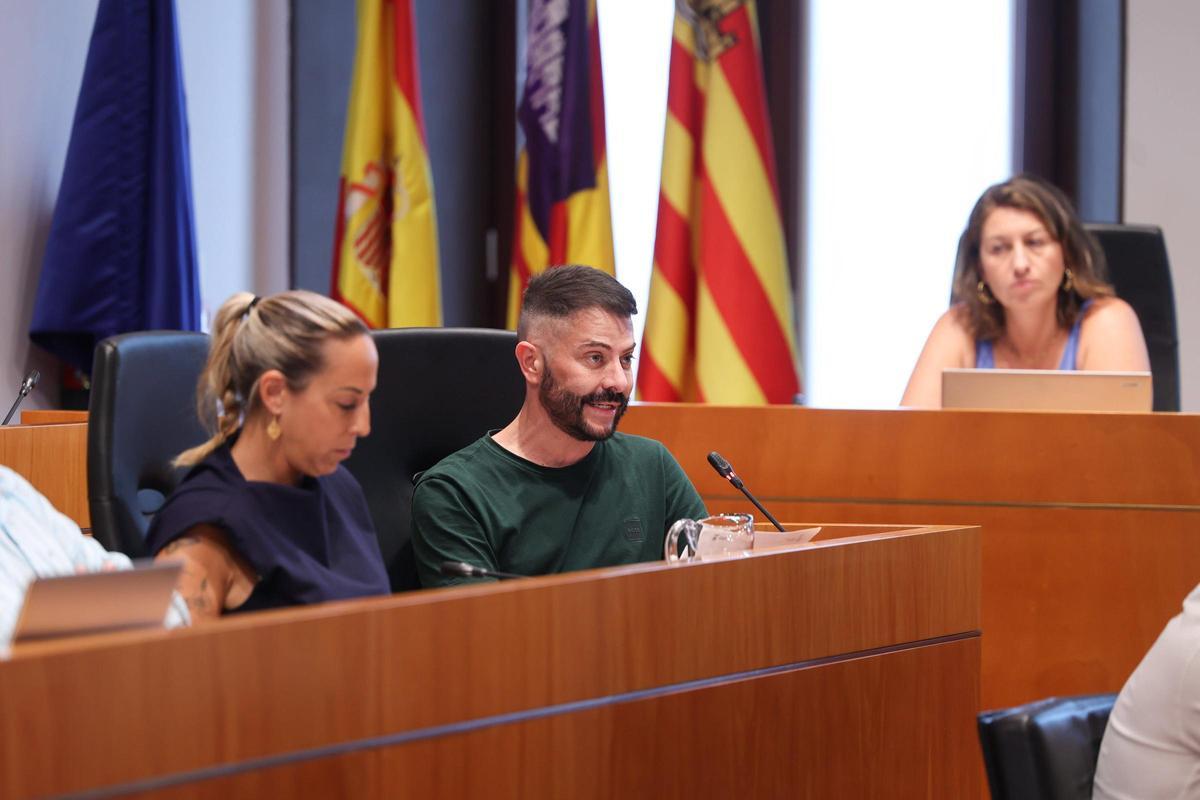 Galería: las imágenes del pleno del Ayuntamiento de Ibiza
