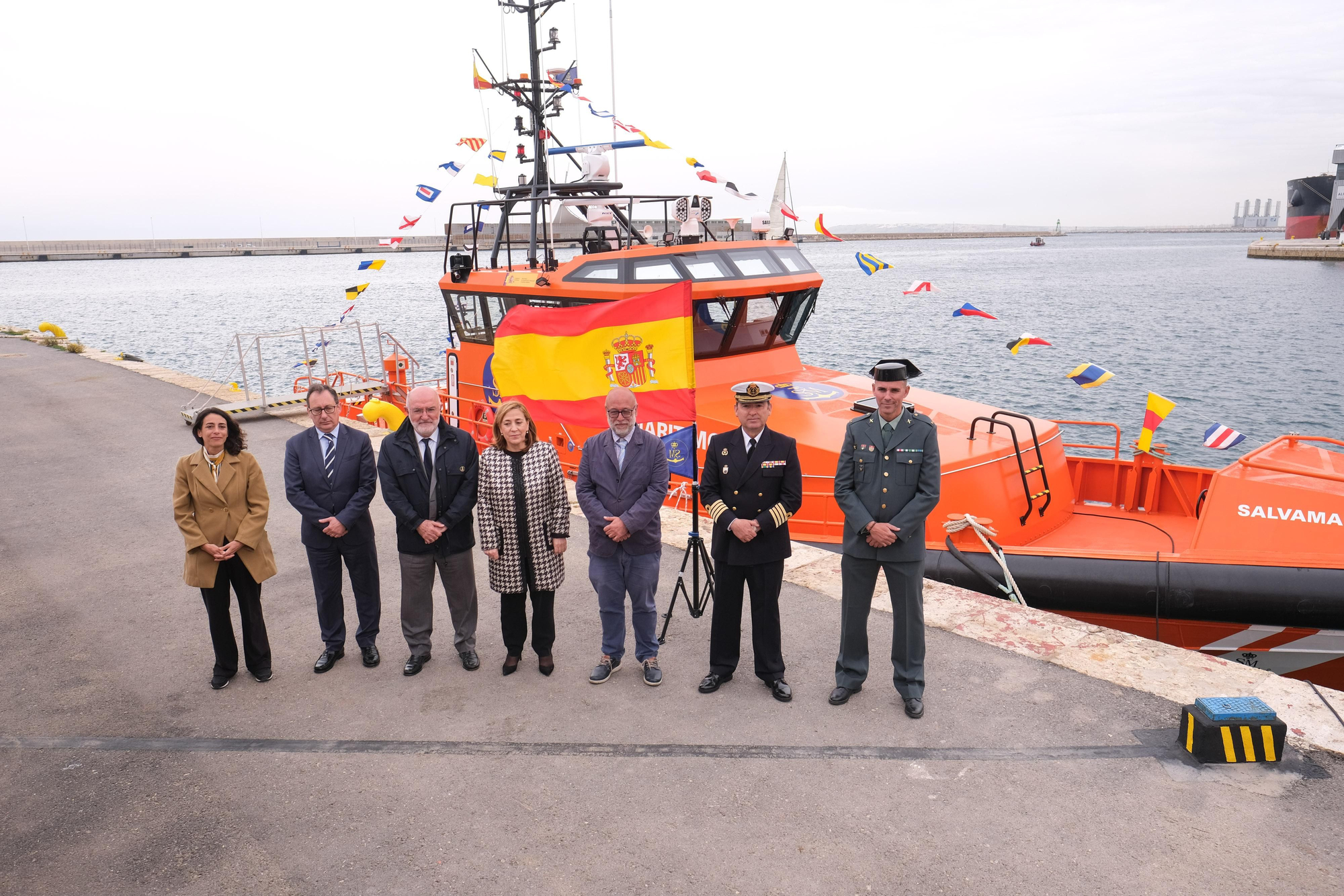 Salvamento Marítimo estrena nuevo barco en su base de Alicante