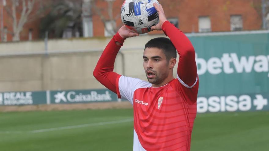 Jesús Álvaro, en un partido con el Córdoba.