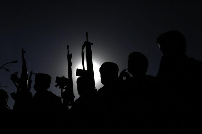 Los hutíes de Yemen reivindican ataques contra dos petroleros en el mar Rojo por "violar" el bloqueo contra Arabia Saudí