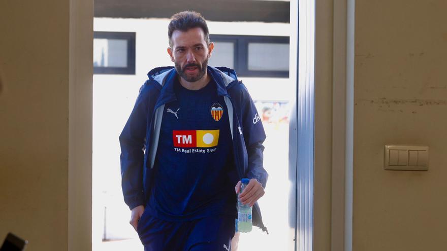 ¿Gritos de 'Corberán dimisión'? El entrenador del Valencia responde