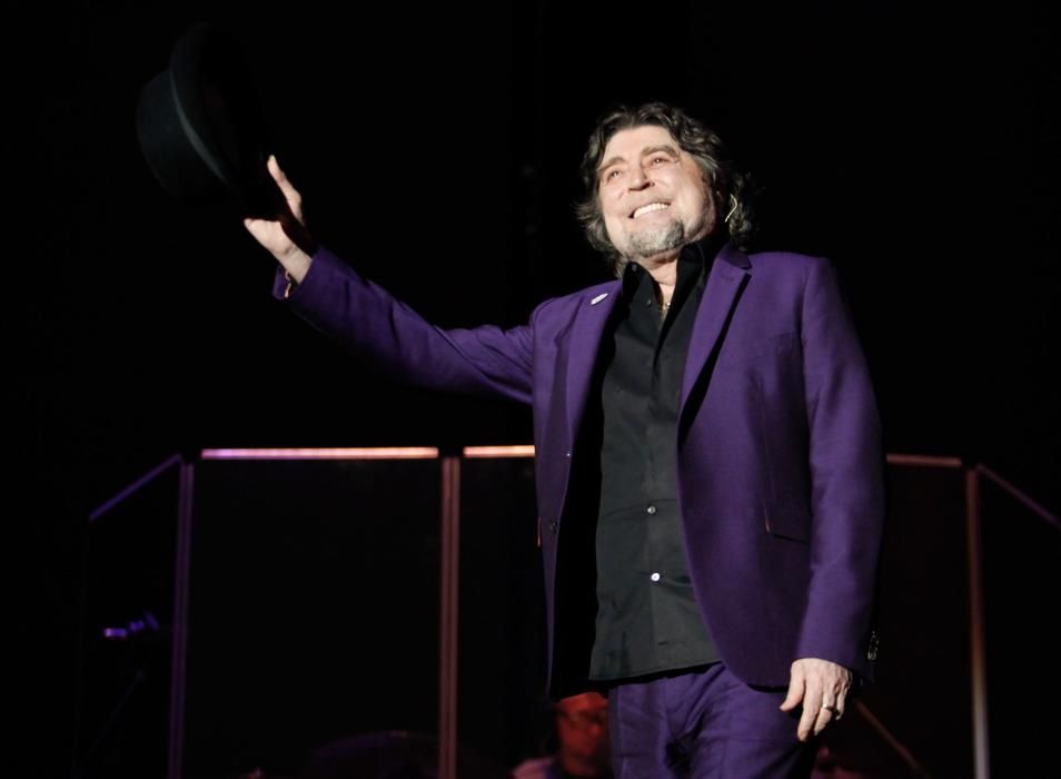 Joaquín Sabina cautiva a más de 6.000 almas en Gijón.