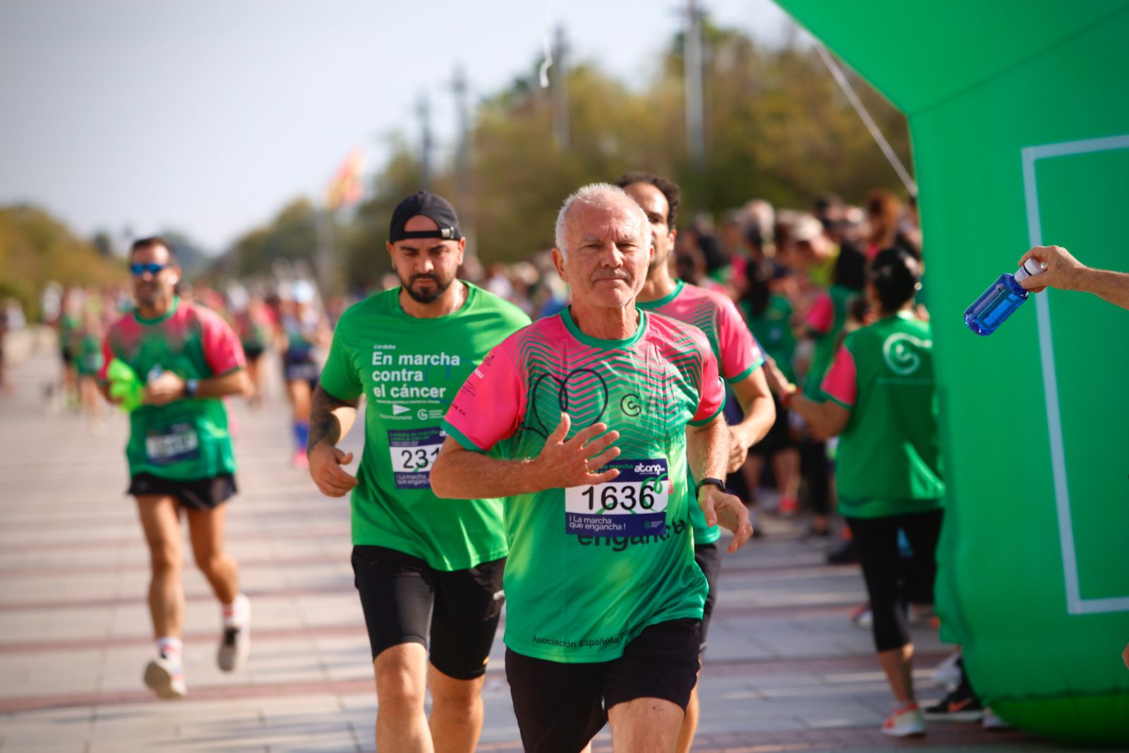 Marea verde contra el cáncer de mama