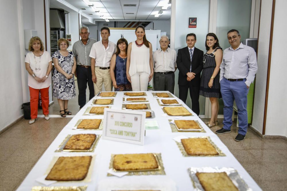 El jurado con las cocas presentadas