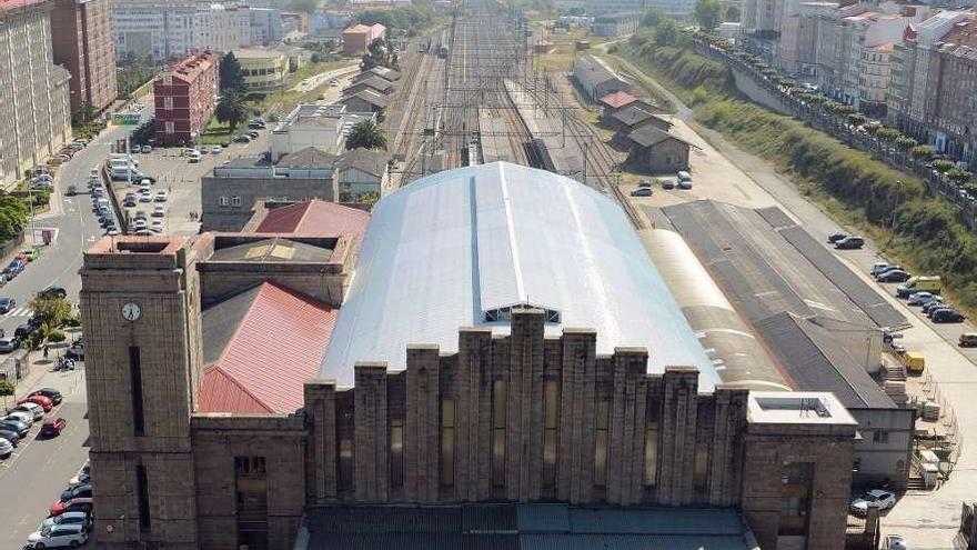 La estación de San Cristóbal. La zona donde está previsto construir, al fondo a la derecha.