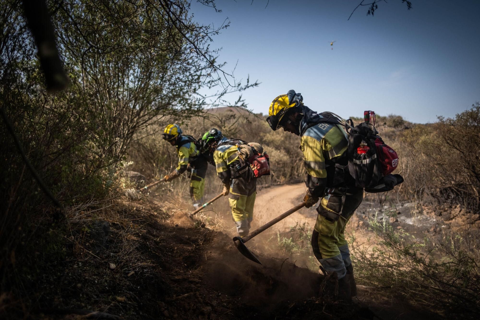 Control del incendio en Tenerife