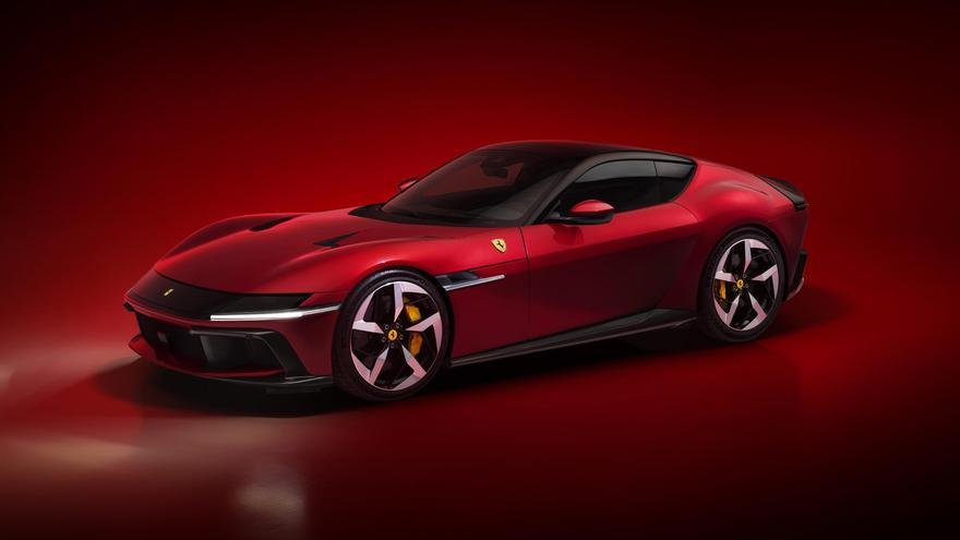 Ferrari se mantiene fiel a su motor V12 con el 12Cilindri