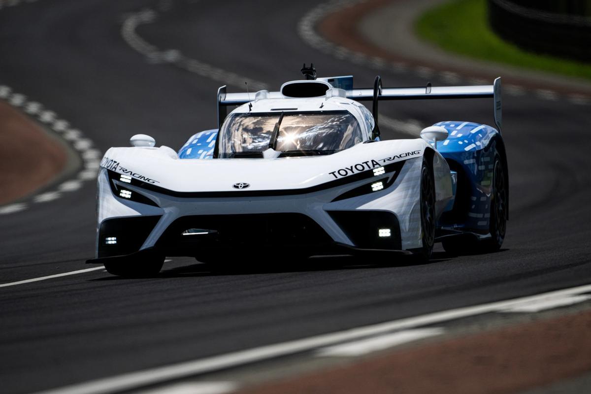 Toyota, sıvı hidrojen hiper otomobili TR LH2 Yarış Prototipini Le Mans'ta gösteriyor