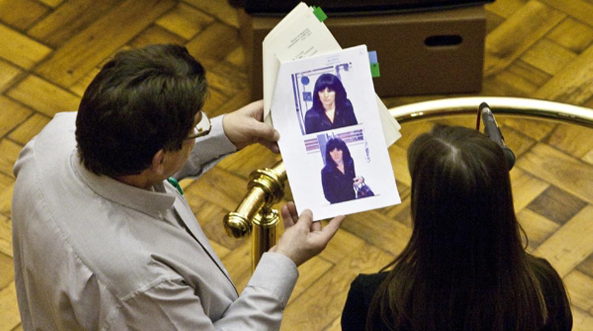La majoria de testimonis identifiquen Angie com la dona que va suplantar la víctima del crim perfecte