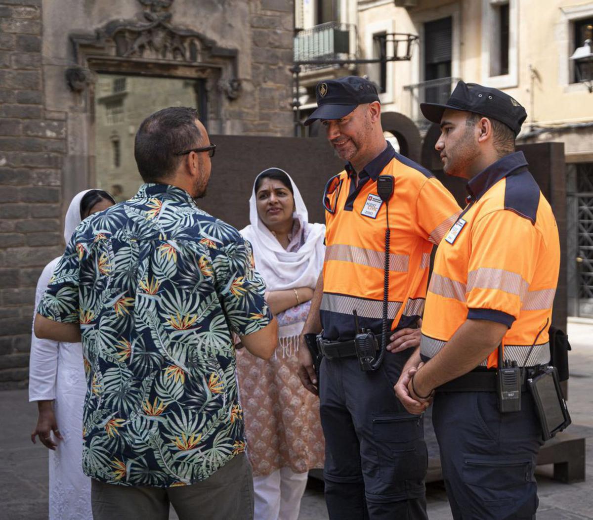 BCN incorpora 40 agents cívics més de cara a un estiu «intens»