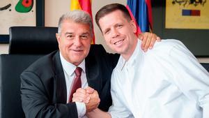 Szczesny firmó su contrato con el FC Barcelona