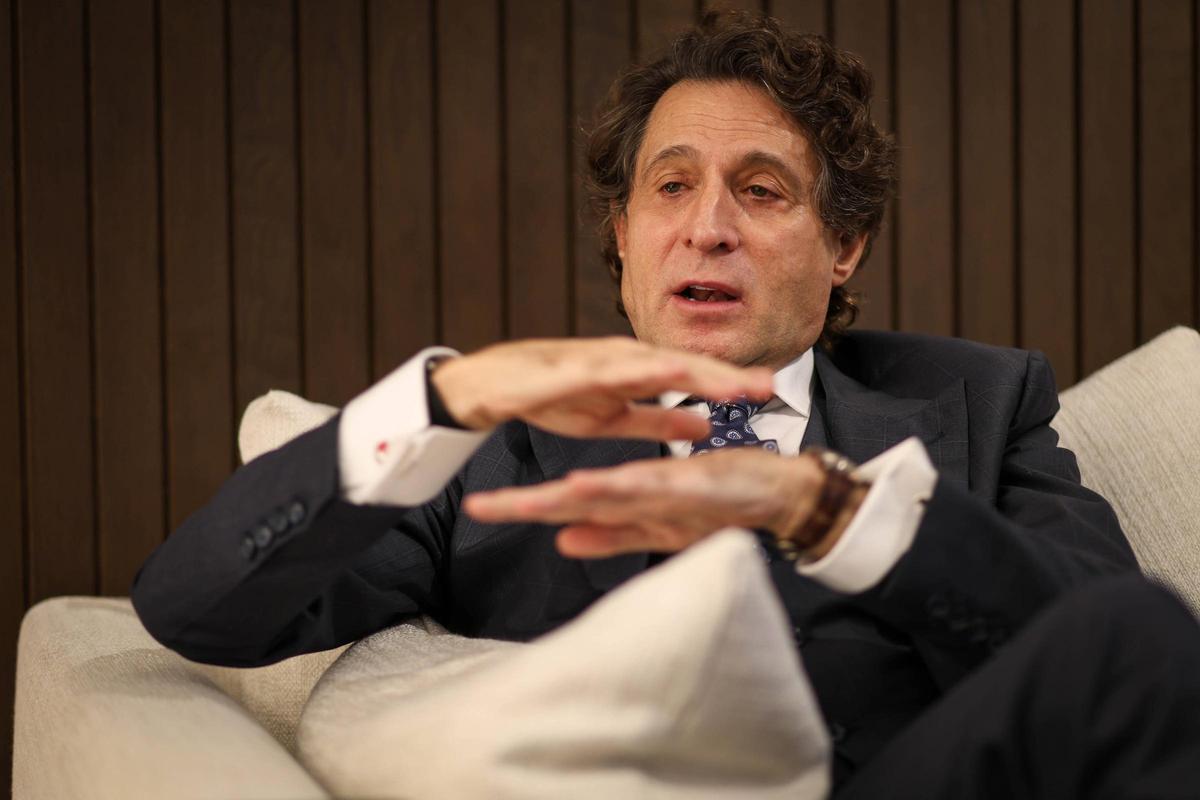 José Alejandro Remohí durante la entrevista