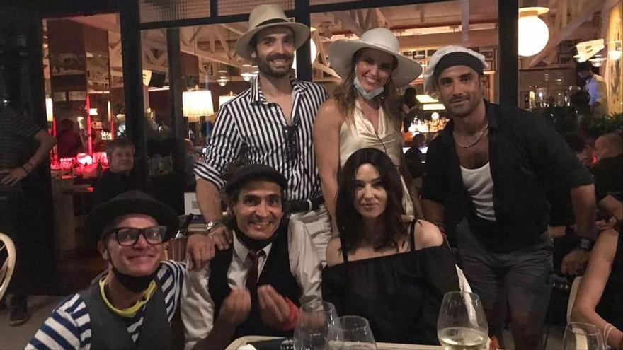 Monica Bellucci se divierte en familia en Barcelona