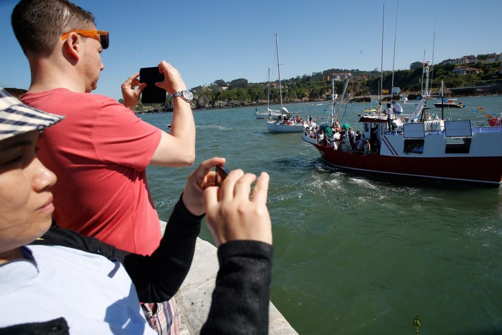 Misa y procesión del Carmen en Luanco