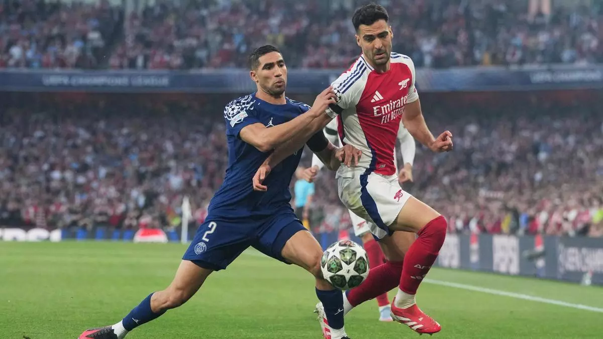 Mueve el banquillo Arteta en busca del empate