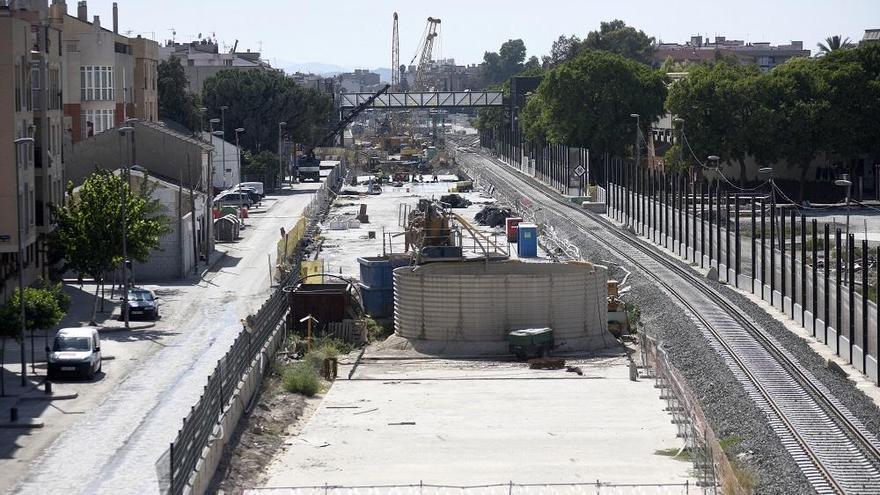 Las obras de soterramiento se están desarrollando actualmente en la Senda de Los Garres y Santiago El Mayor.