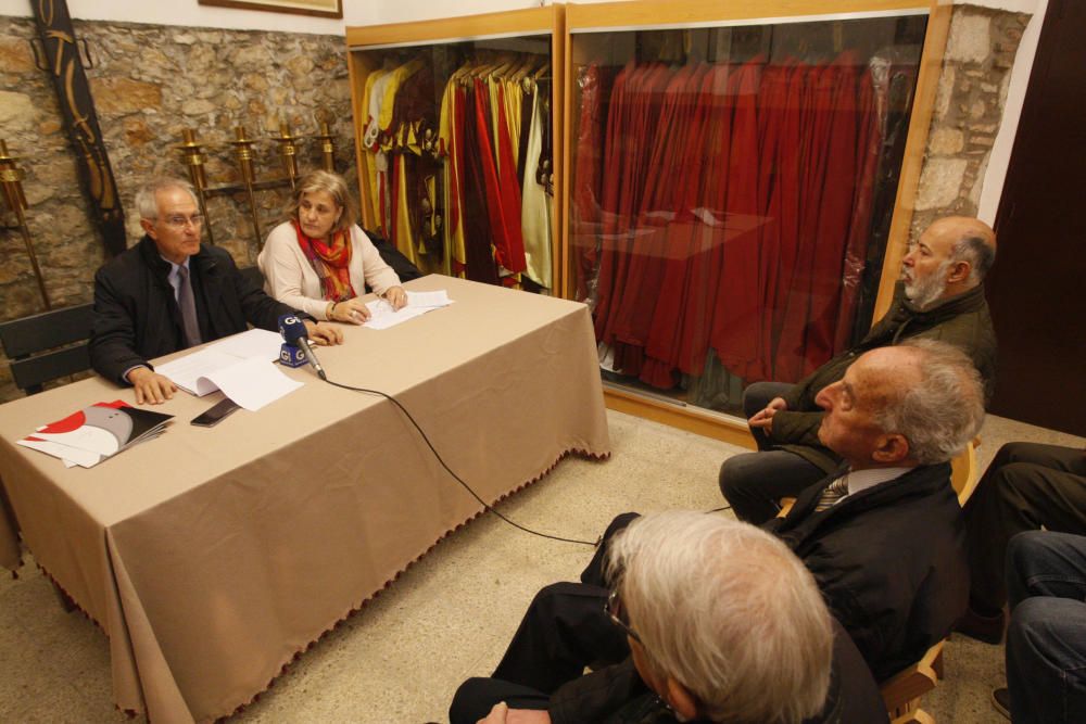 Presentació dels actes del 75é aniversari de les vestes dels Manaies