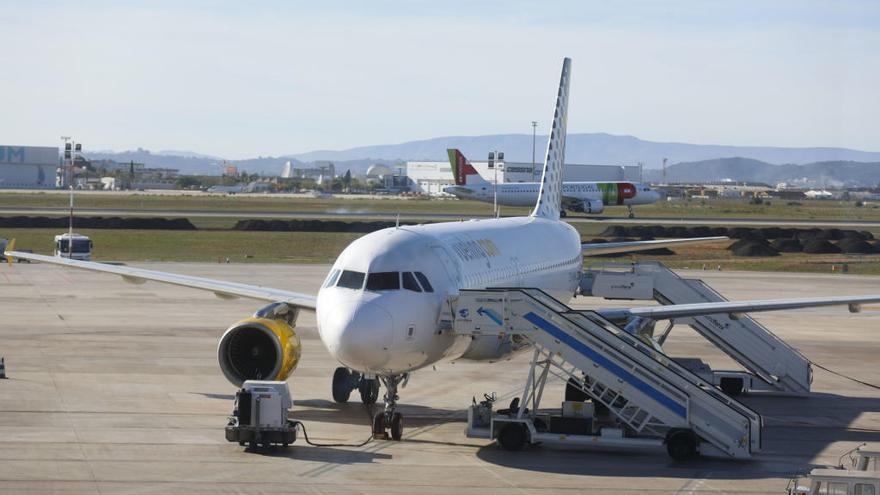 El aeropuerto de València estrena nuevas conexiones directas con Londres y Atenas