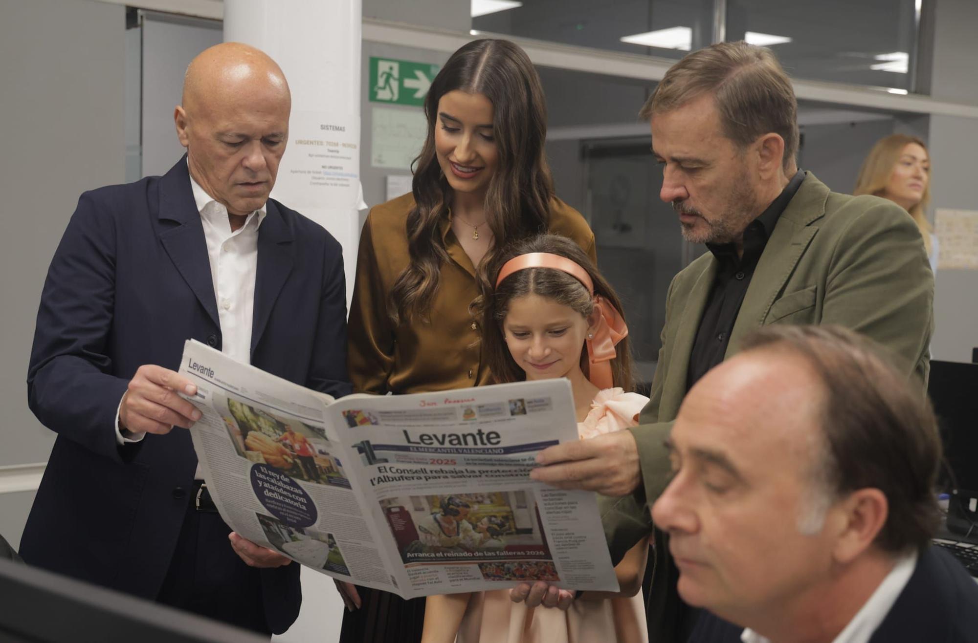 Las falleras mayores de València visitan Levante-EMV