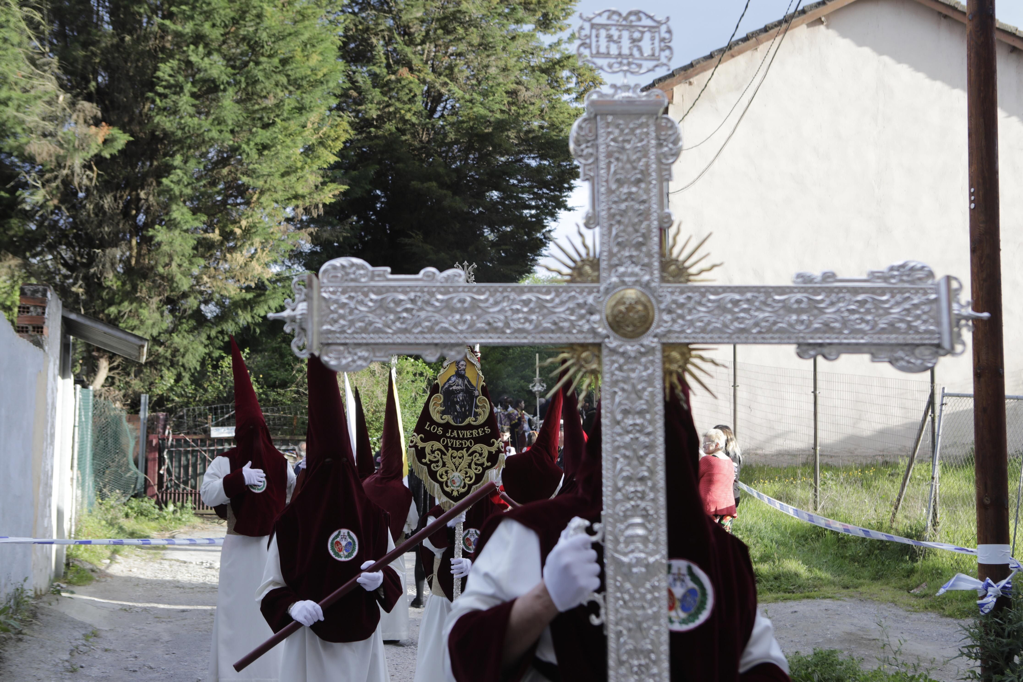 Los Estudiantes llevan al Señor de la Sentencia desde el cielo al Paraíso
