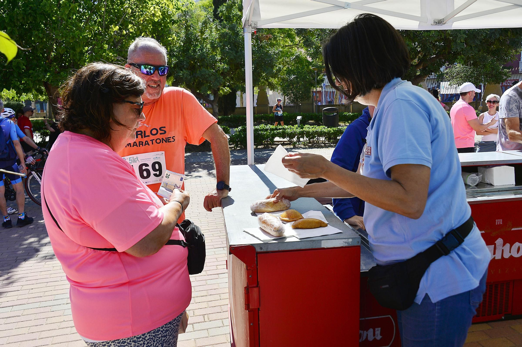 Carrera solidaria organizada por  QUIRÓNSALUD en beneficio de la asociación AFECÁNCER