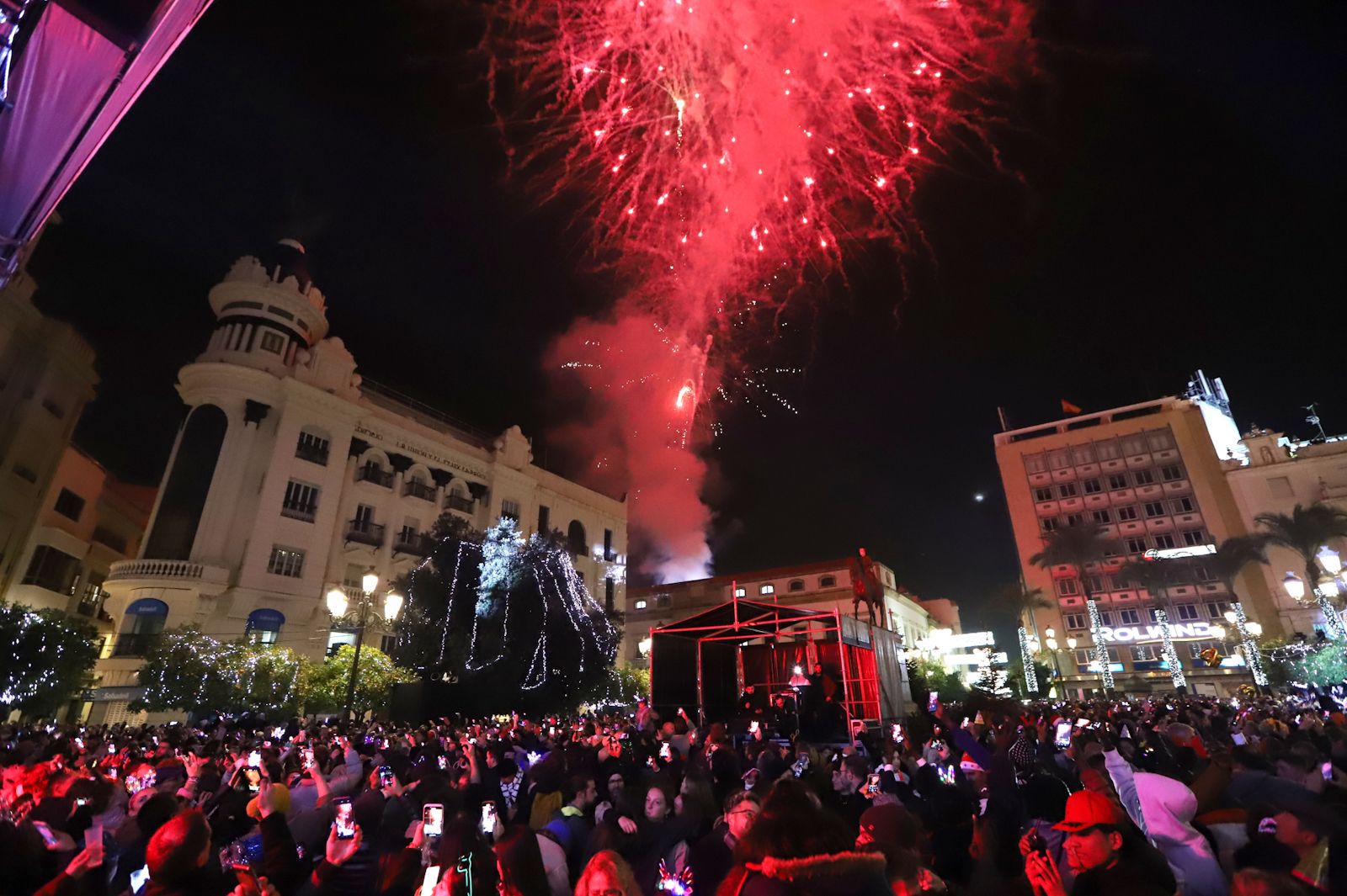 Córdoba recibe el 2024 con una gran fiesta en las Tendillas