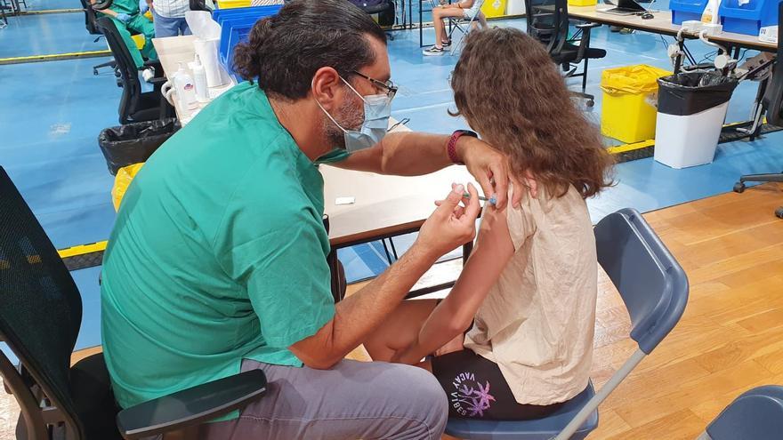 Canarias supera los 4,6 millones de vacunas contra la covid-19 administradas desde inicio de la vacunación hace dos años