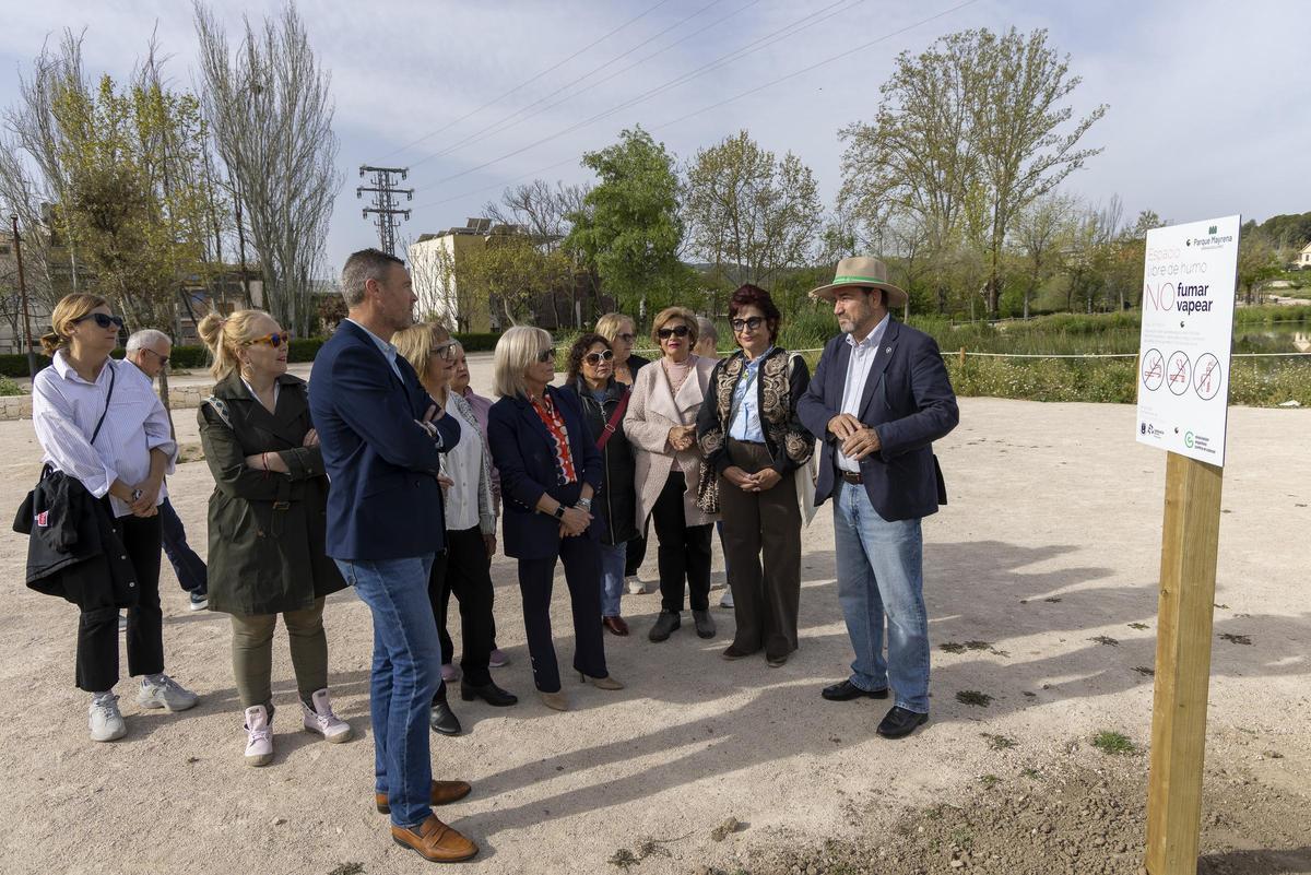 Zona libre humos en el marque Mayrena de Caravaca