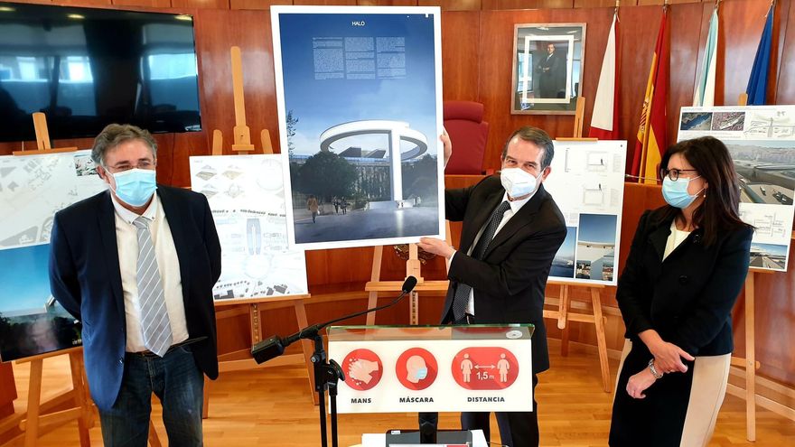 Un momento durante la presentación del proyecto ganador del ascensor entre García Barbón y Vialia. / Marta G. Brea