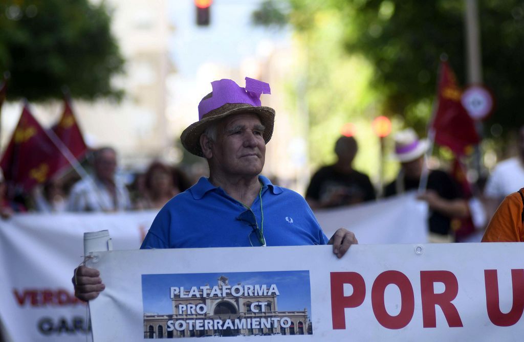 Las mareas se echan a la calle en el Día de la Región de Murcia