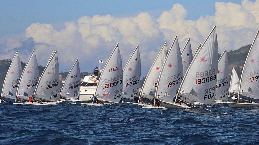 Salida de Radial con laseristas de Vigo, A Coruña y Portosín en cabeza.